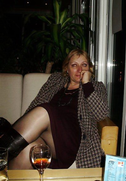 Putas maduras
 #24437503