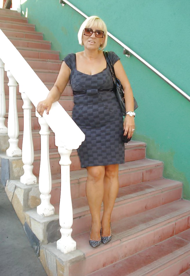 Putas maduras
 #24437516