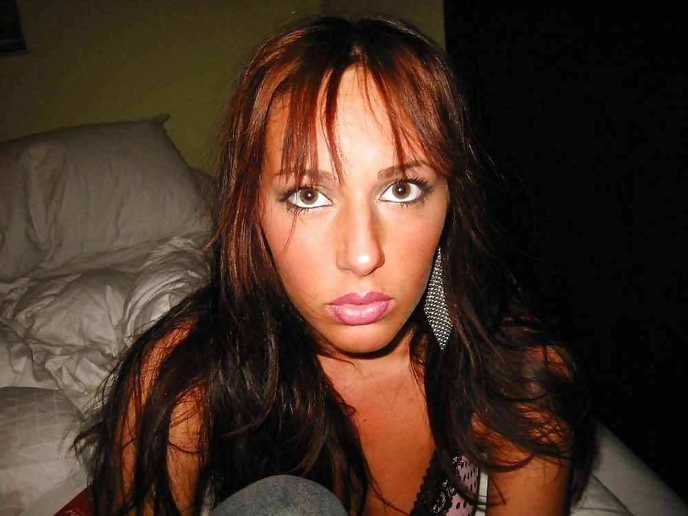 Morena con labios de soplón
 #26894516