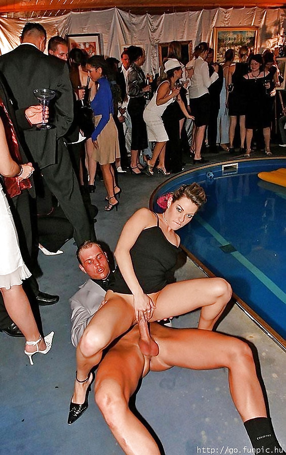 Plot holes #35908315