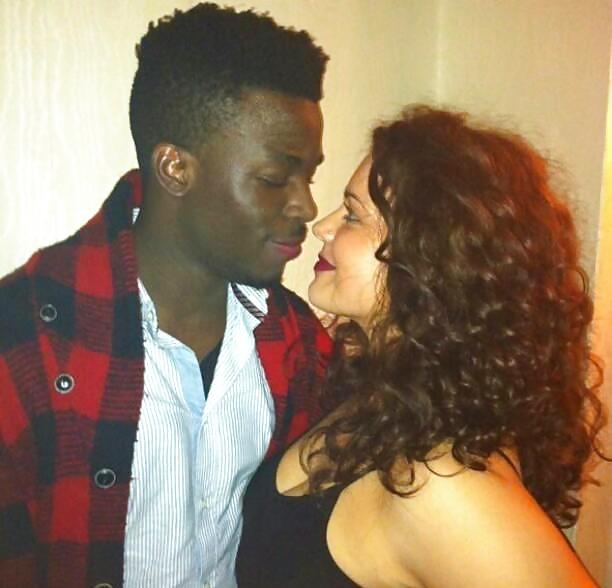 Interracial groupies (elles kiffent les blacks) - por seydou #36642348