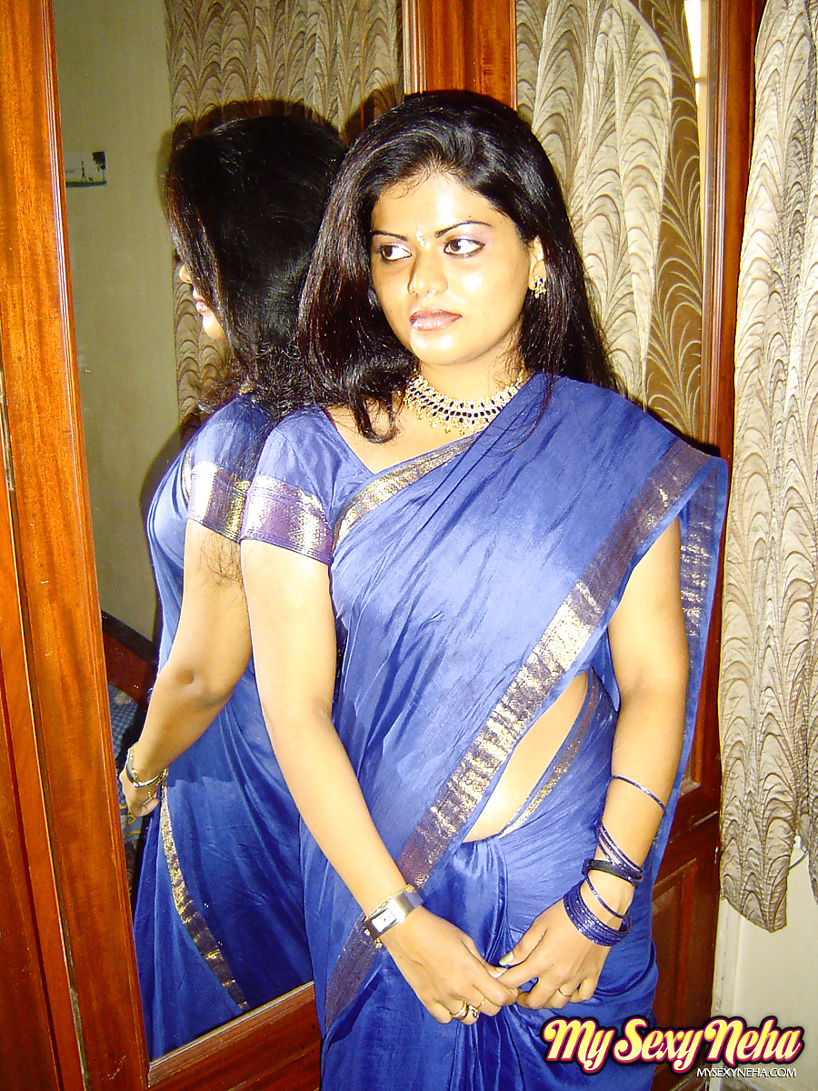 Desi bengali neha flashig corpo
 #25449531