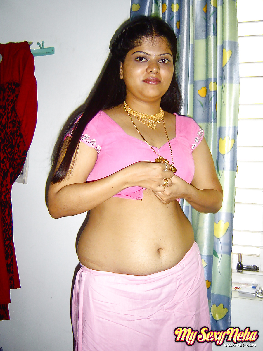 Desi bengali neha flashig corpo
 #25449573