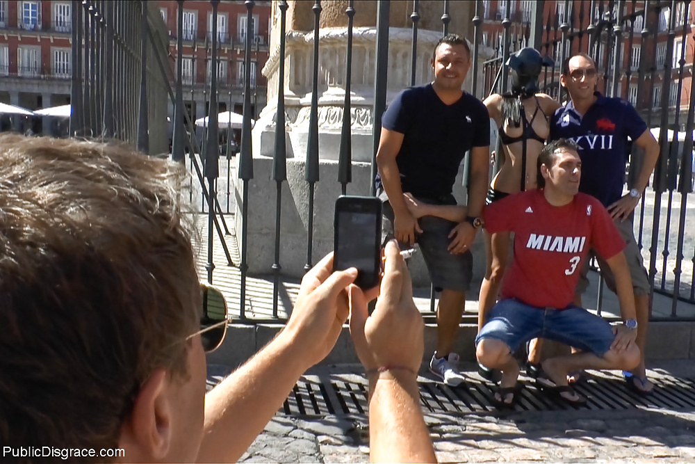 Desgracia pública carol vega
 #30581998