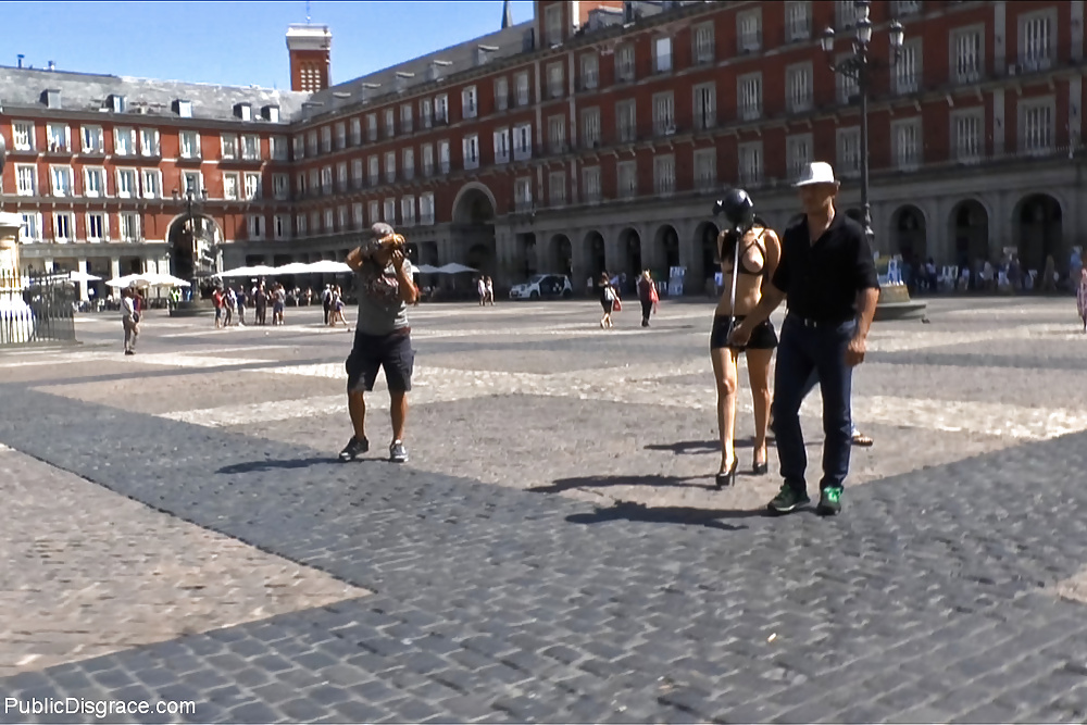 Desgracia pública carol vega
 #30582046