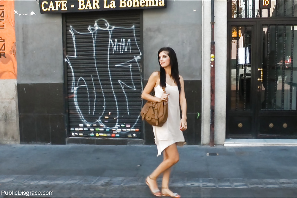 Desgracia pública carol vega
 #30582057