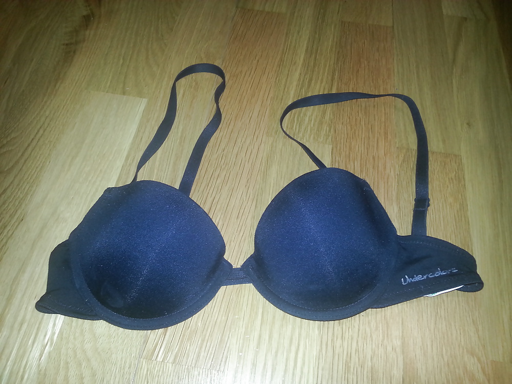 Benetton 32a reggiseno nero della moglie del cugino 
 #34691822