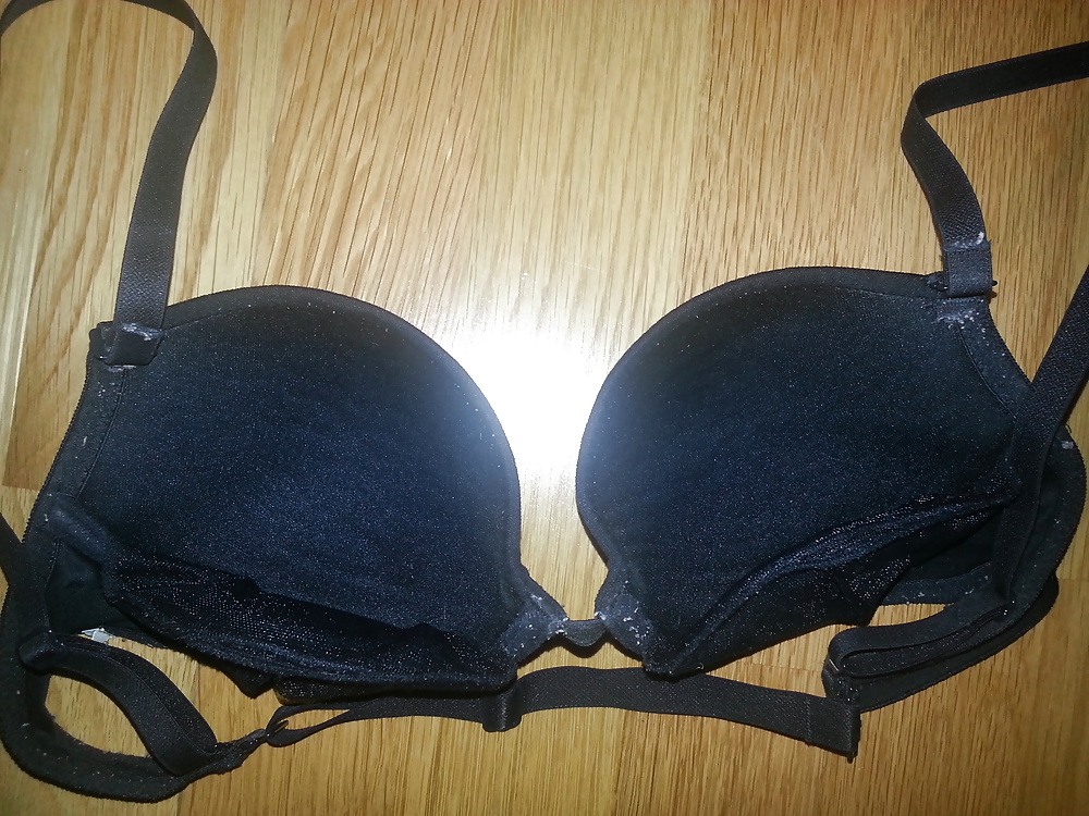 Benetton 32a sujetador negro de la prima esposa 
 #34691833