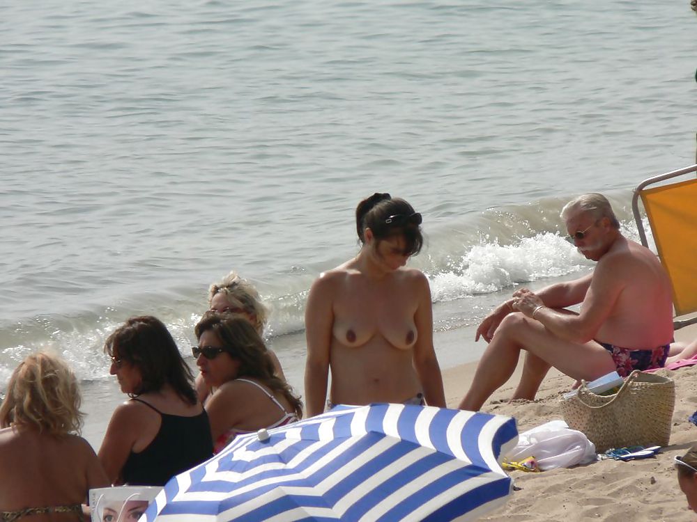 The beach 206
 #37409562