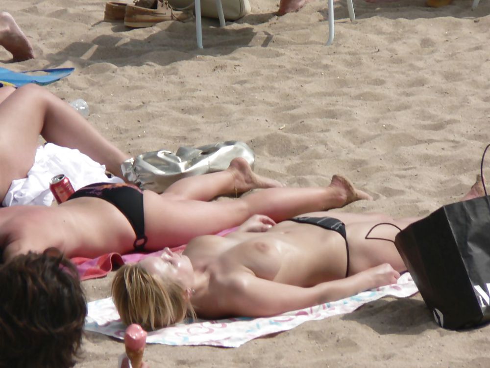 The beach 206
 #37409585