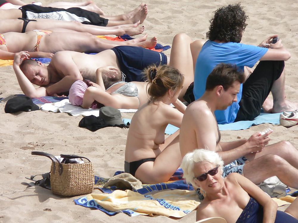 The beach 206
 #37409596