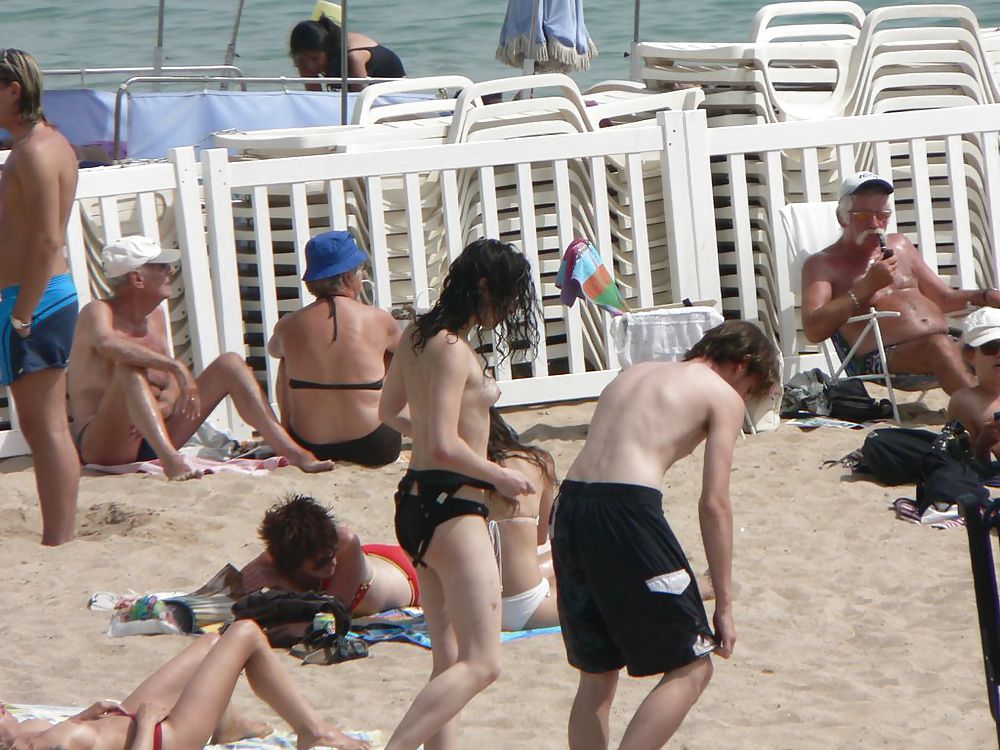 The beach 206
 #37409647
