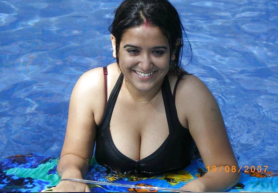 Sexy Indian Girls non nude #37861513