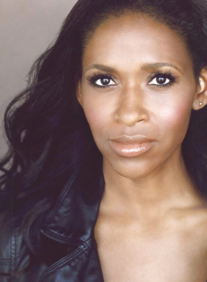 Rey de las reinas estrella merrin dungey
 #40710948