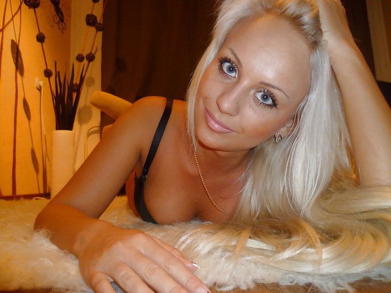 Rubia en lencería
 #33037465