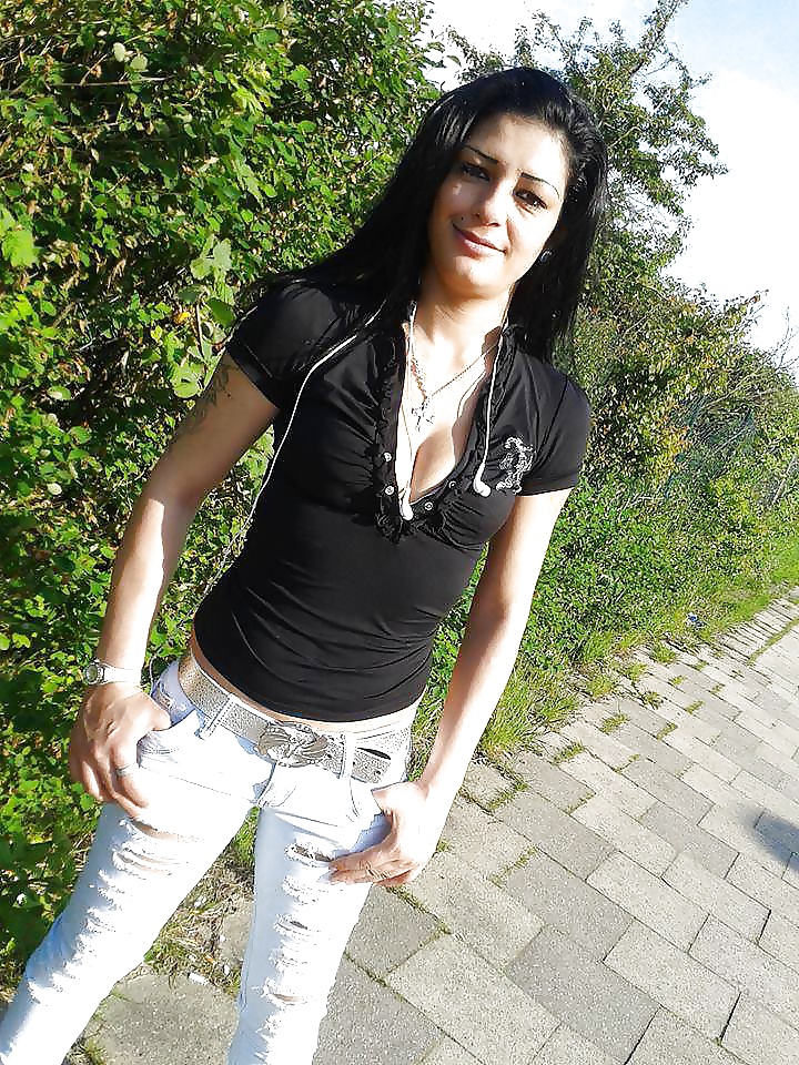 Ragazze in jeans
 #32113078