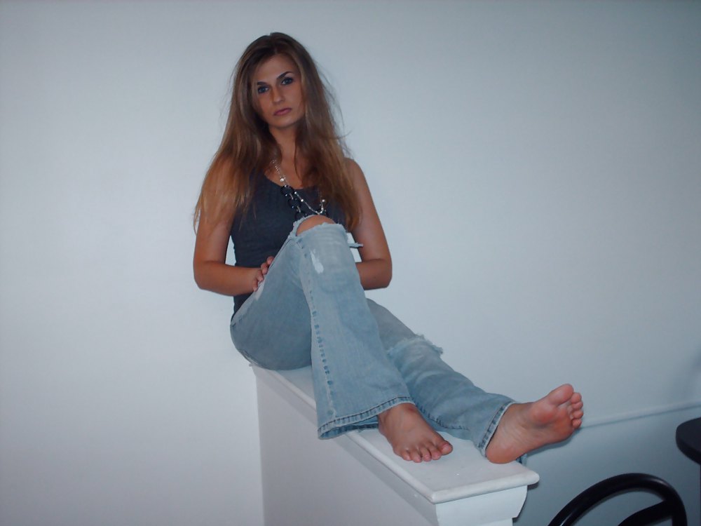 Amanda Zerrissene Jeans & Barfuß # 1 #34350333
