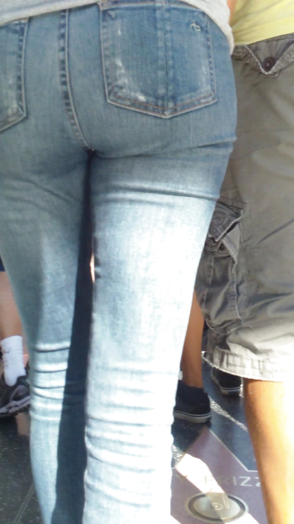 MILF Ass & Cul Lisse En Jeans #36977009