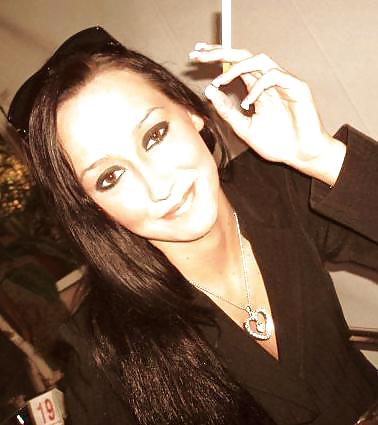 女性と煙草は、ハードオンを作る。
 #22963149