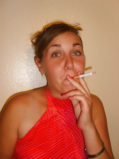 女性と煙草は、ハードオンを作る。
 #22963522