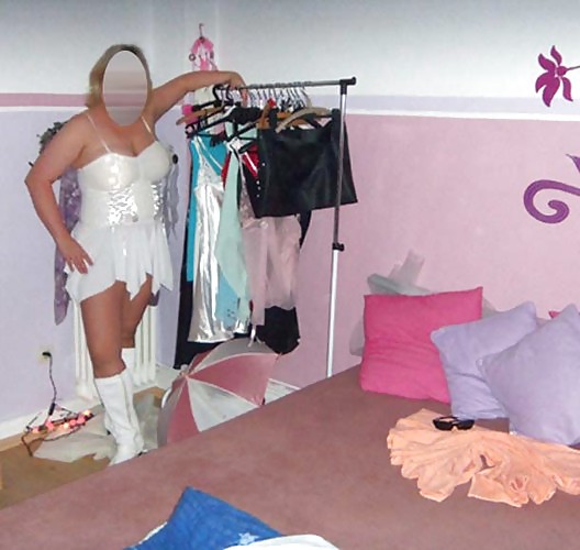 Mollig, tattowiert und geil
 #23507866