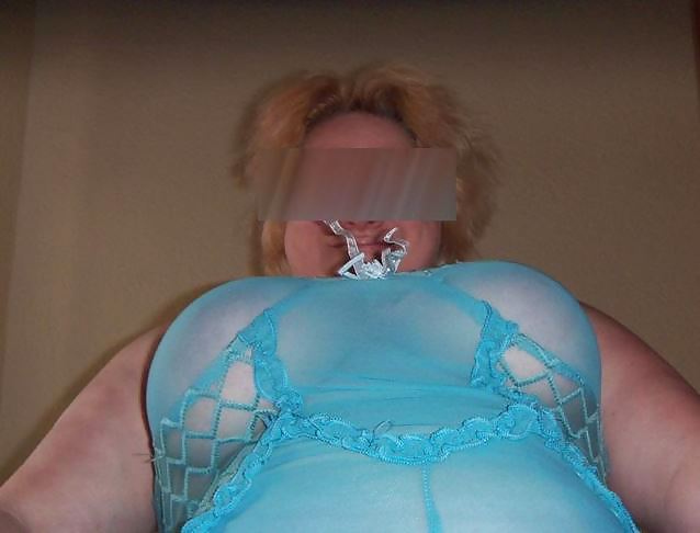 Mollig, tattowiert und geil
 #23507995