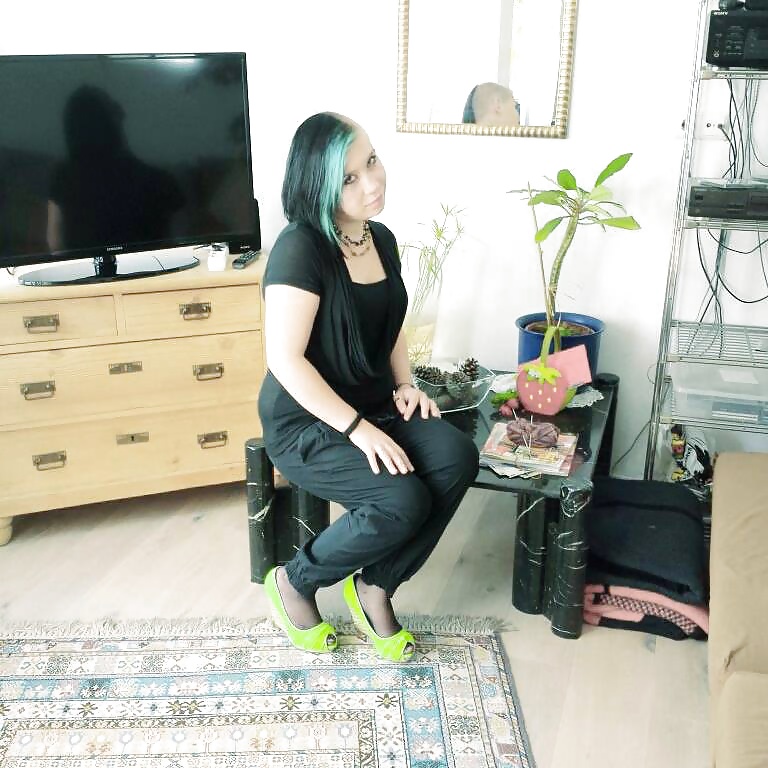 Wie find ihr die geile bitch
 #30041818