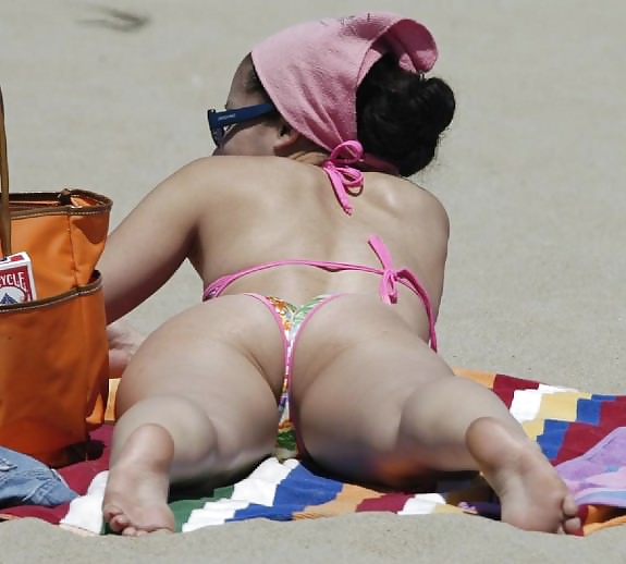 Culo voyeur teenager candido in bikini - culo bendato - perizoma spiaggia 
 #40703470