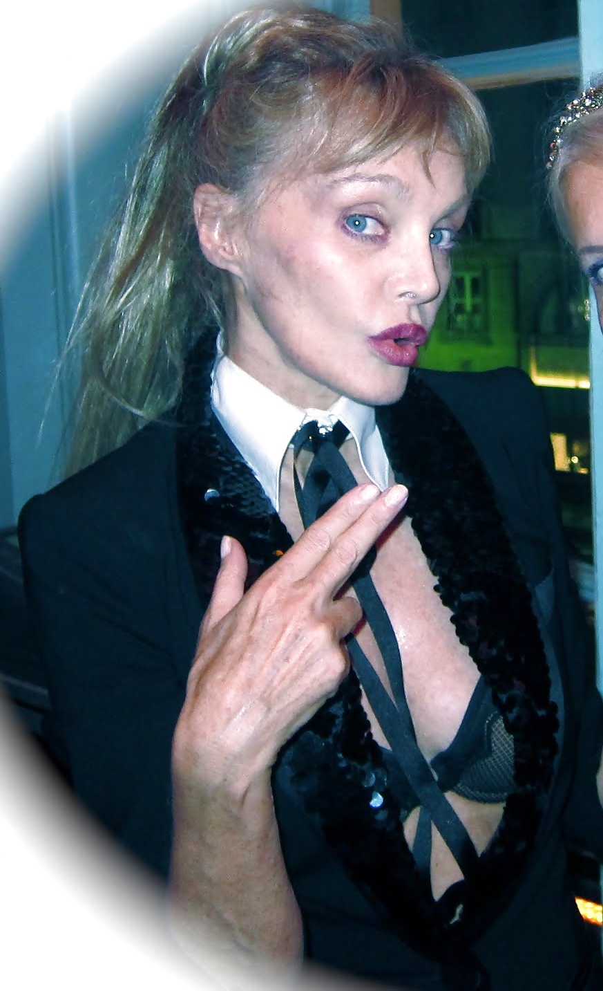 Arielle Dombasle french actrice chanteuse #39595973