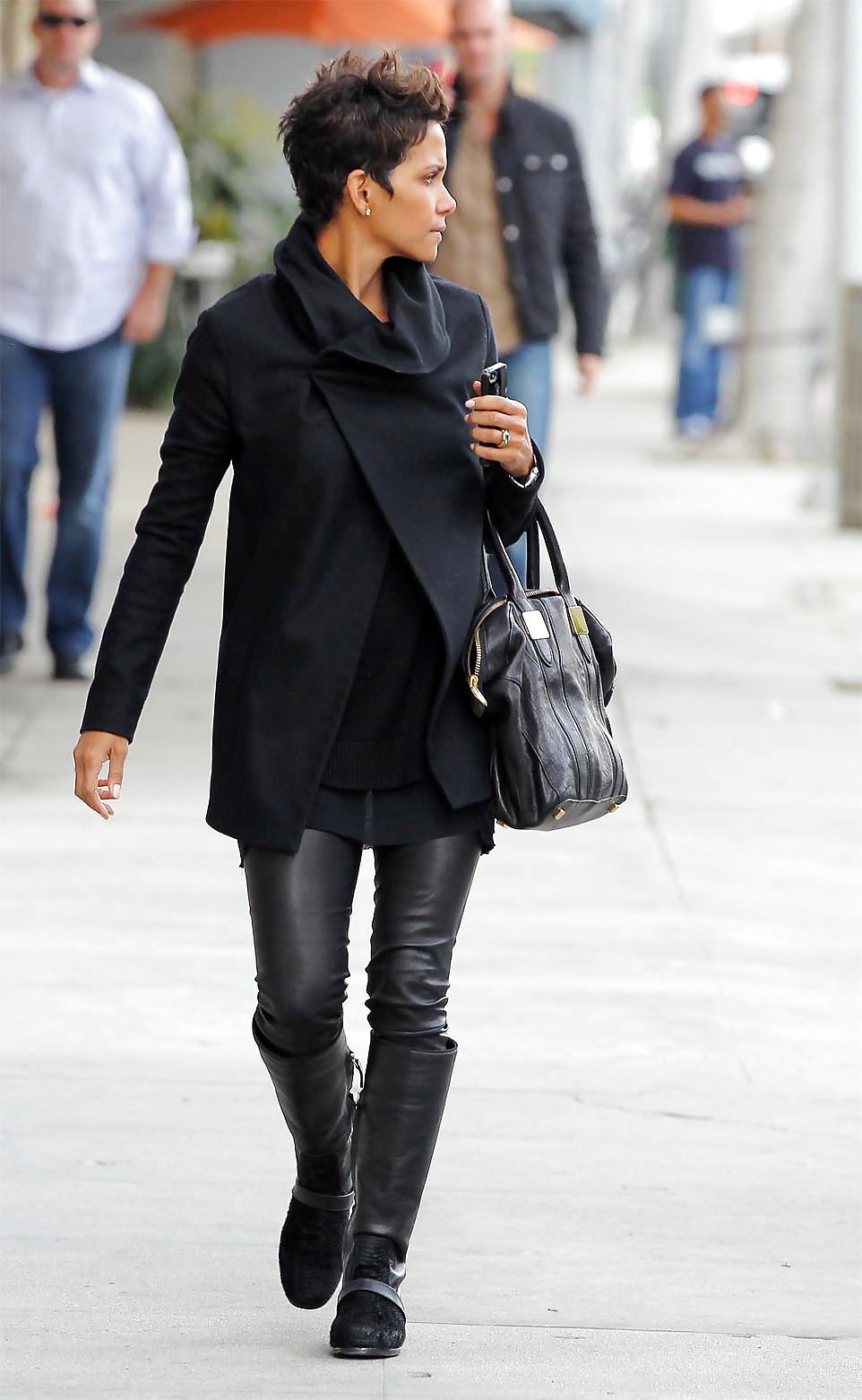 Leather Queen Halle Barry Black Goddess #26875545