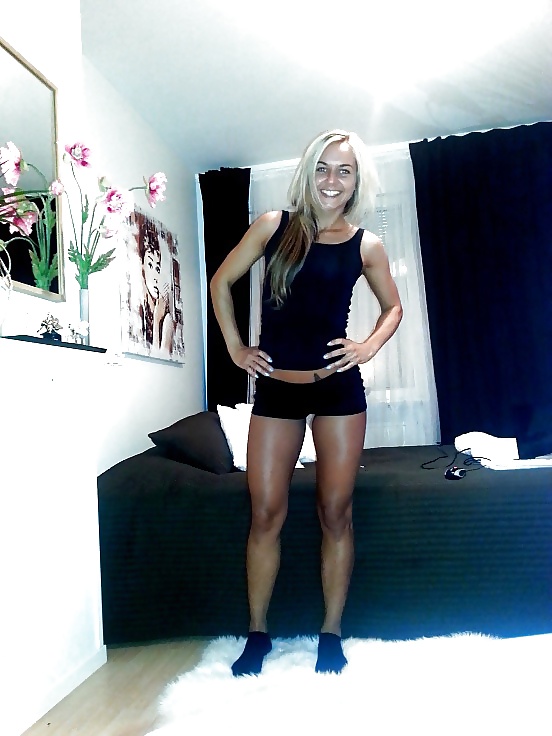 ラトビアの女の子たち...
 #28993756