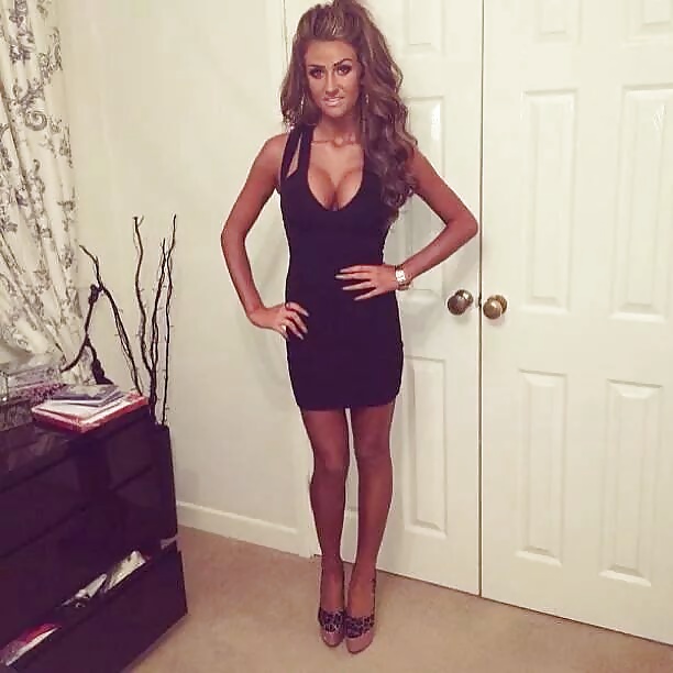 セクシーに着飾った8人
 #38670605