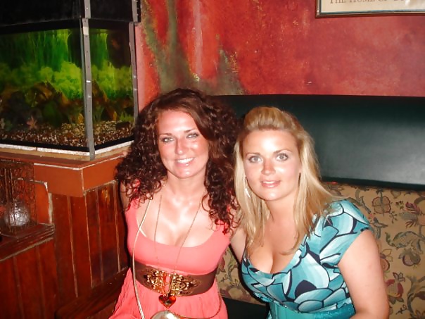 セクシーに着飾った8人
 #38670682