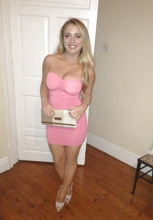 セクシーに着飾った8人
 #38670713