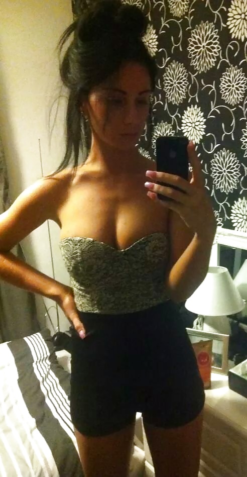 セクシーに着飾った8人
 #38670729