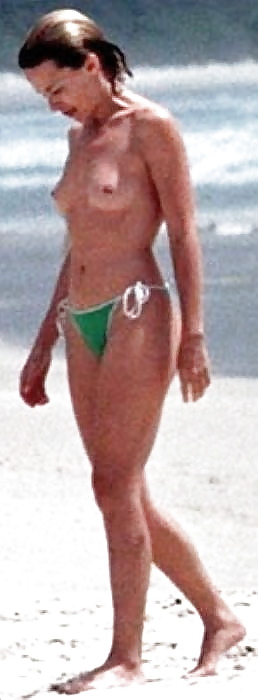 Kylie minogue reale topless o quasi nudo pics
 #24938380