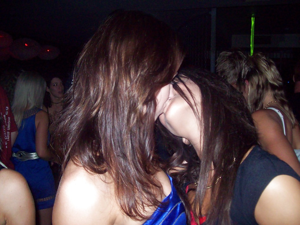 Amateur Lesbians #24597424