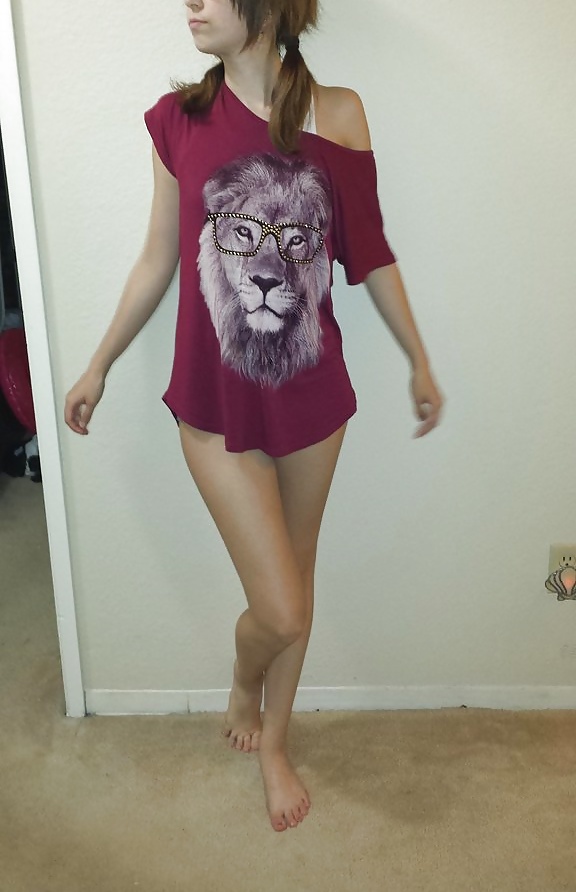 小柄な女の子
 #28249637