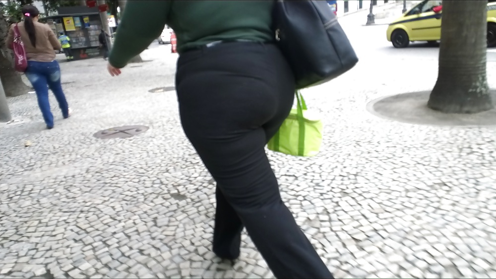 Gran culo enorme celullita brasileña joven gorda
 #33236596