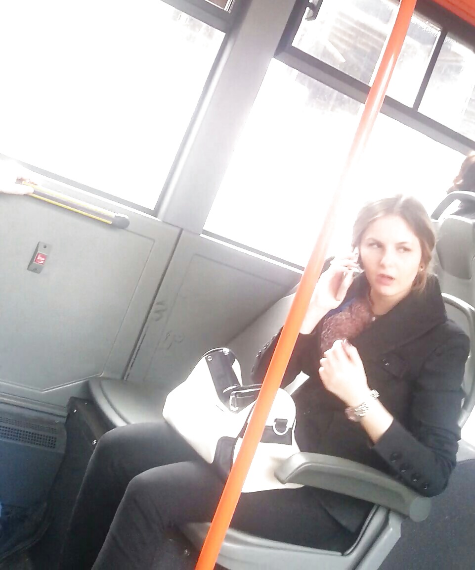 Spy sexy giovani in autobus rumeno
 #29797935
