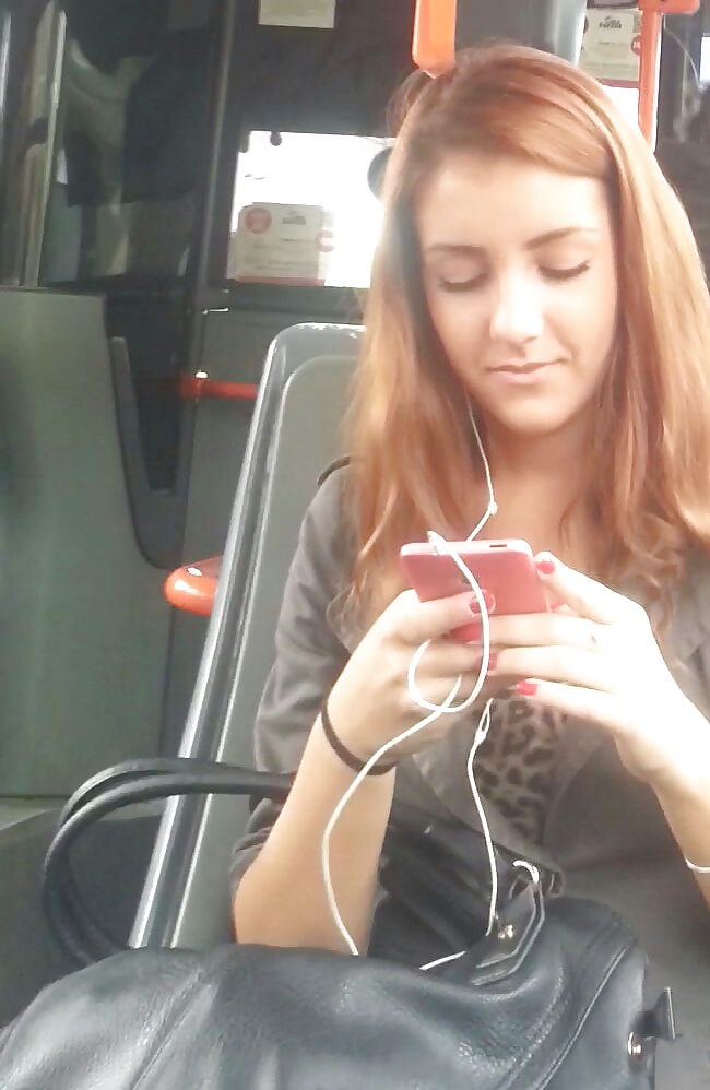 Spy sexy giovani in autobus rumeno
 #29797993