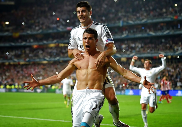 Cristiano Ronaldo presumio cuerpazo en la Champions #29109448