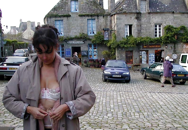 Französisch Nadine Bei Locronan 2002 Blinkt #24641051