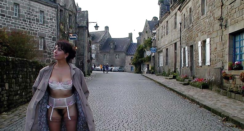 Französisch Nadine Bei Locronan 2002 Blinkt #24641131
