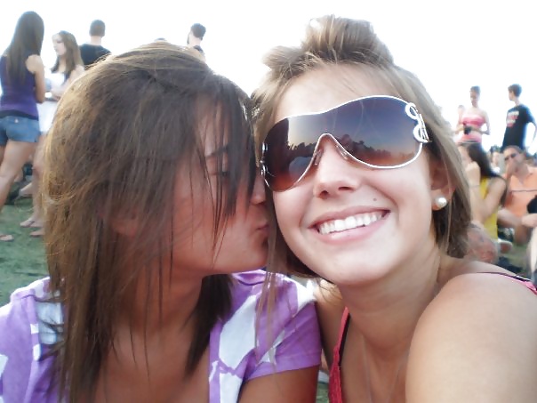 Facebookの友人36
 #32134203