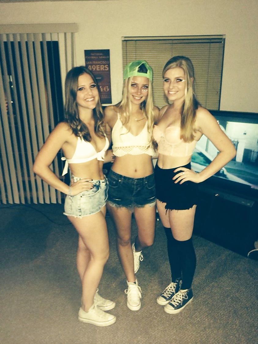 Sexy college sorority sluts, which would you fuck? #32727109