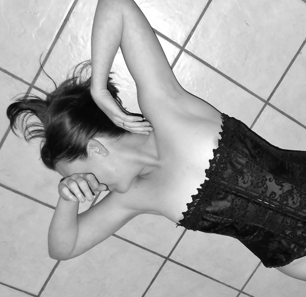 Esposa siendo sexy
 #35678323