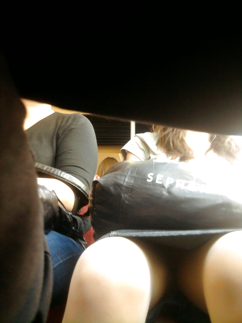 Vive el teléfono portátil
 #23609776