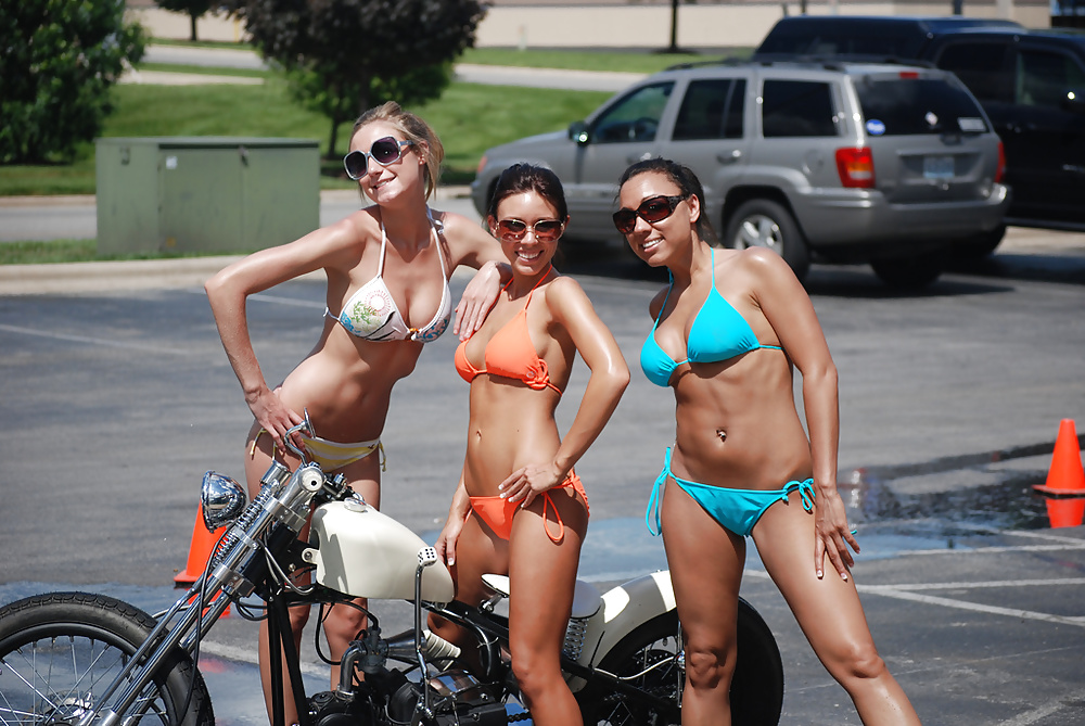 CAR Wash and Bikini Babes #32964656