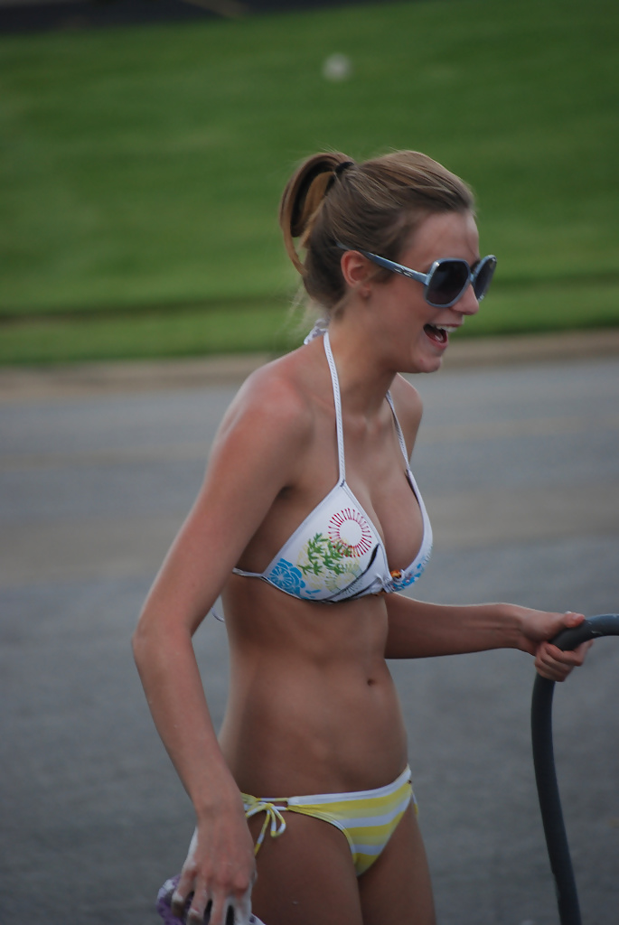 CAR Wash and Bikini Babes #32964659